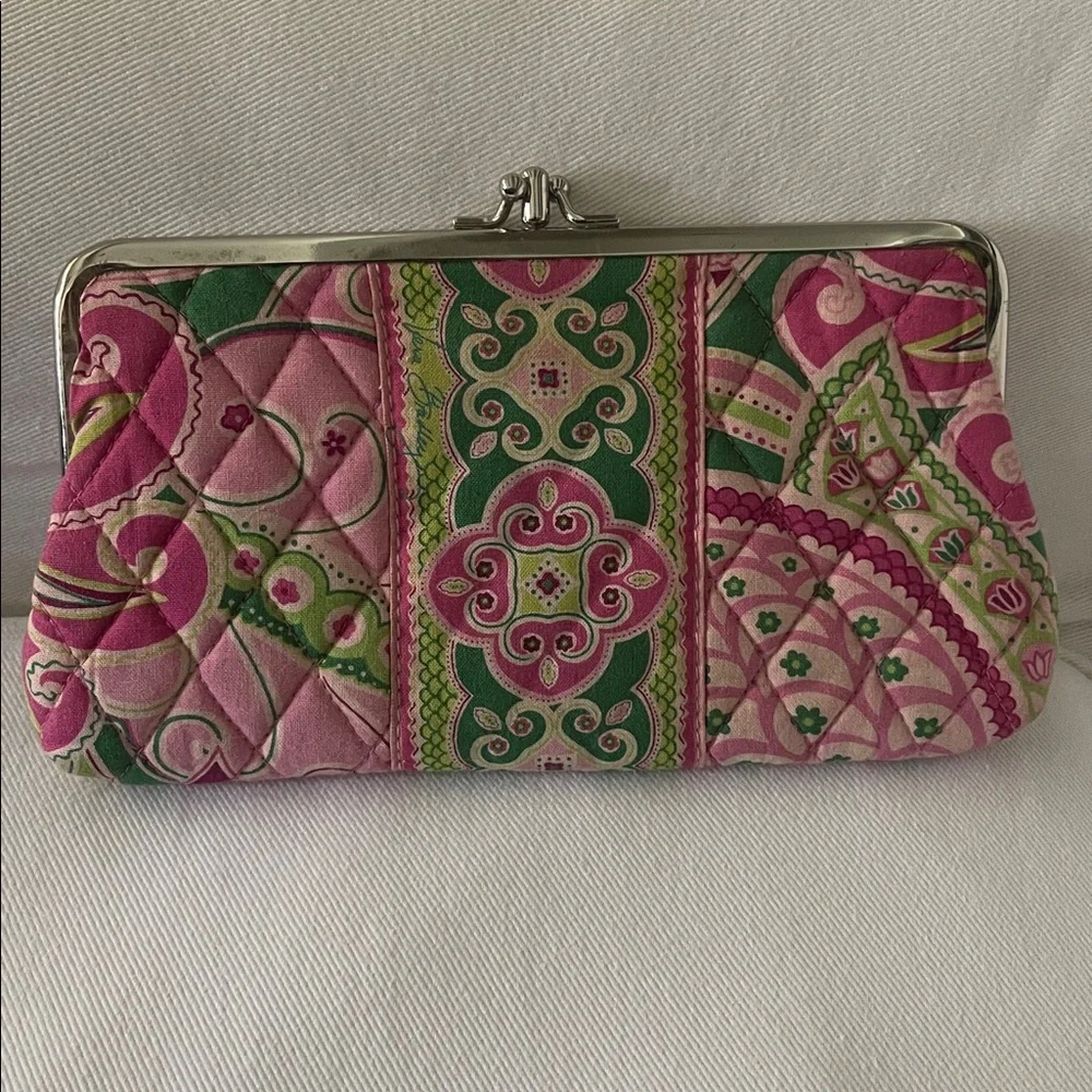 Vera Bradley Pinwheel Pink Double Kiss Lock Clutch, ID, Credit Cards, Zip Pocket - Picture 1 of 4